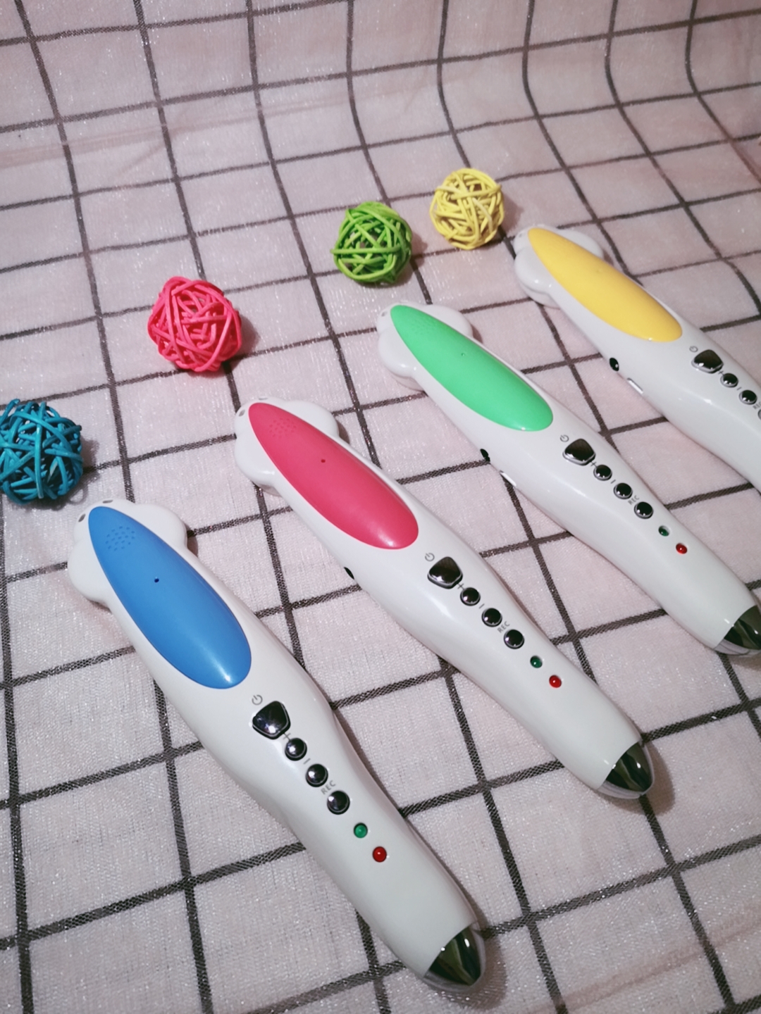 儿童绘本批发，图书绘本，小达人点读笔，中英文绘本