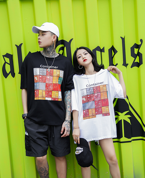 2019潮牌男女服饰，微信网店包邮一件代发，全国招收实力代理