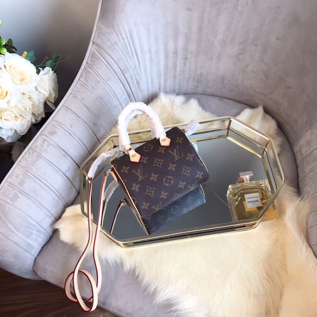 奢侈品一手货源批发工厂 男女包包工厂直批 一件代发