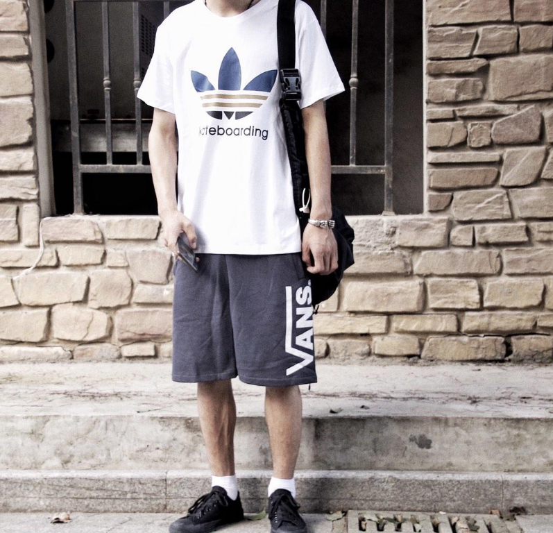 潮牌衣服工厂货源，价格优势，支持一件代发，诚招代理。