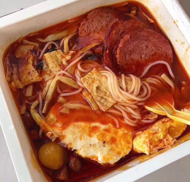 微信网红休闲零食总仓 一手货源招零食代理加盟！