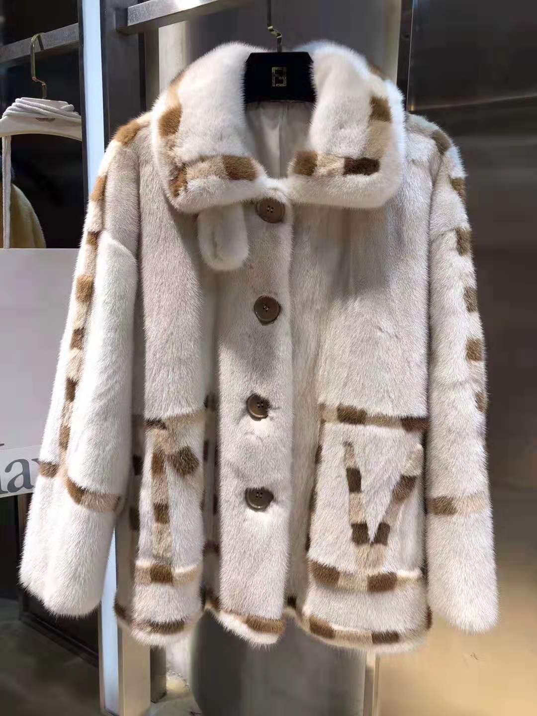大牌原单女装厂家直销一手货源主做 Chanel 、Balmain 各种品牌女装
