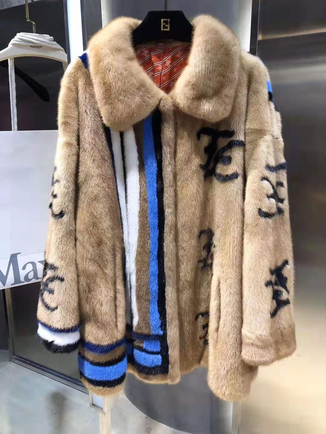 大牌原单女装厂家直销一手货源主做 Chanel 、Balmain 各种品牌女装