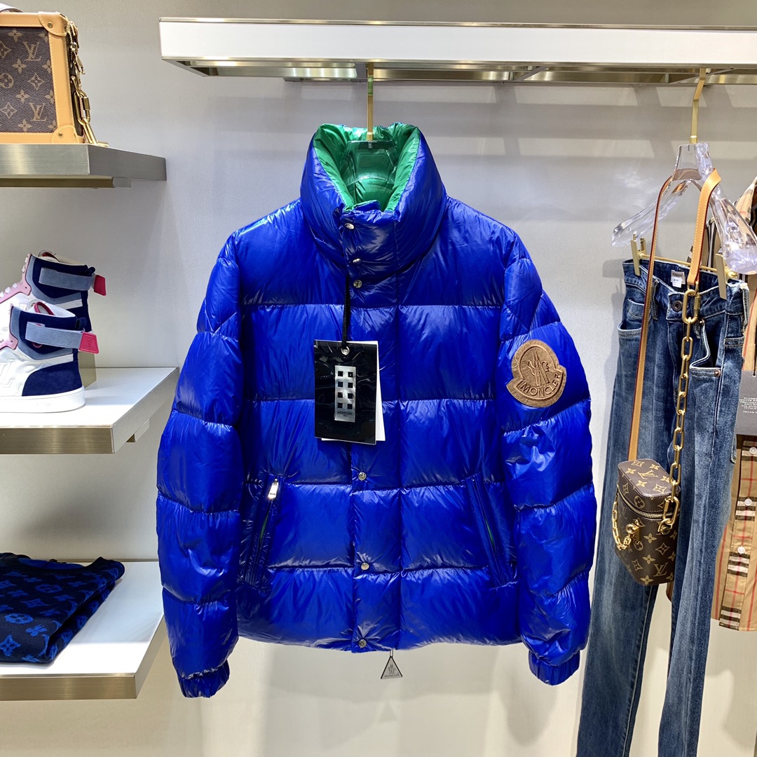 最新高端定厂家直销一手货源男装主做系列品牌。阿玛尼、芬迪、G家系列品牌男装