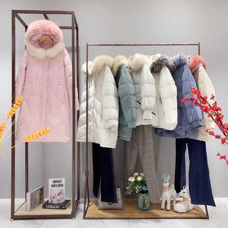 法国大山高端羽绒服 2019年专柜同步 女装厂家一手货源折扣批发