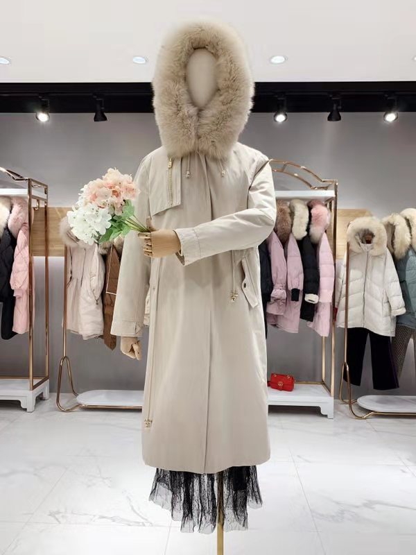 法国大山高端羽绒服 2019年专柜同步 女装厂家一手货源折扣批发