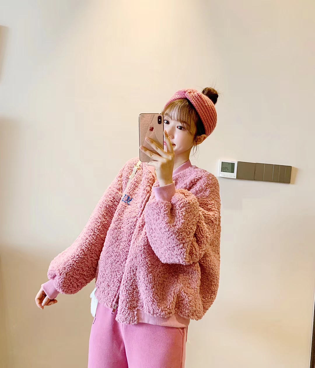 服装厂家批发拿货款式多 一件代发零库存