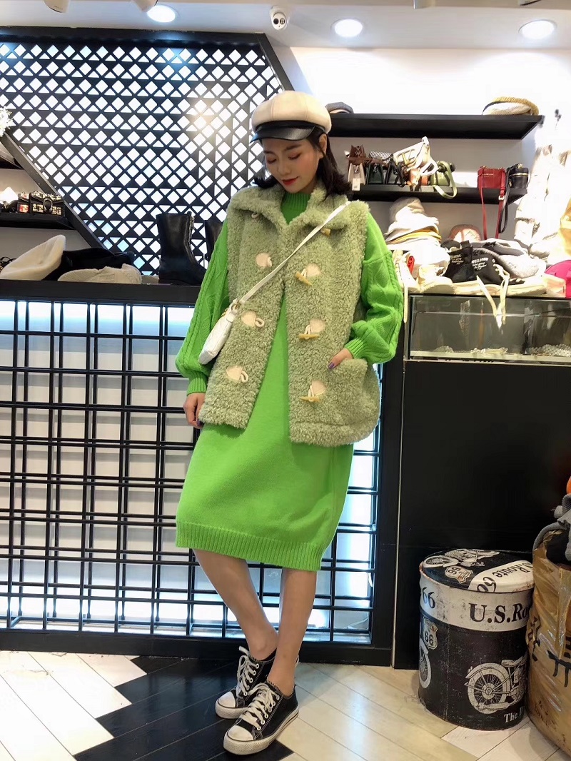 微商服装代理，厂家一手货源，款式时尚每日上新