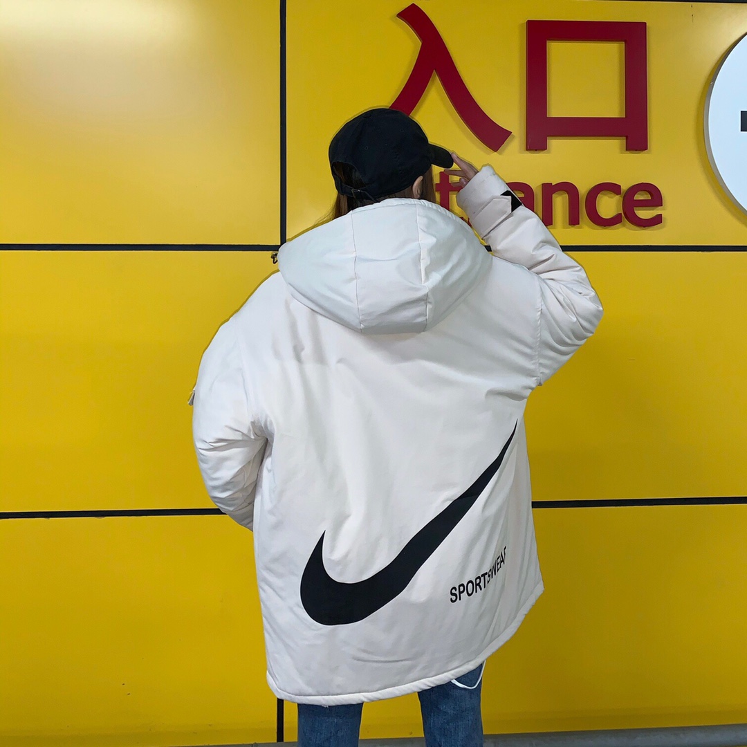 潮牌服饰，批发零售代理，一件代发