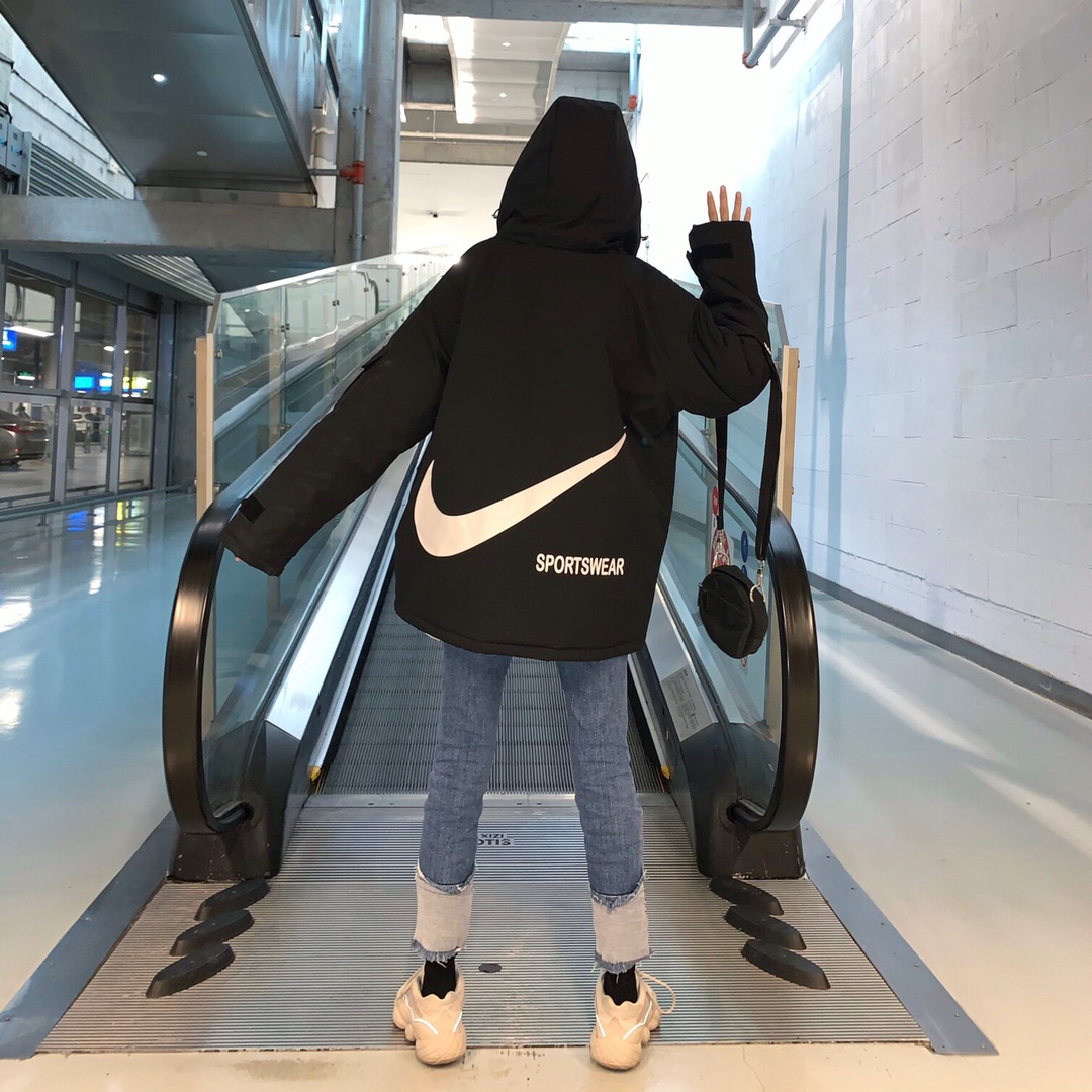 潮牌服饰，批发零售代理，一件代发