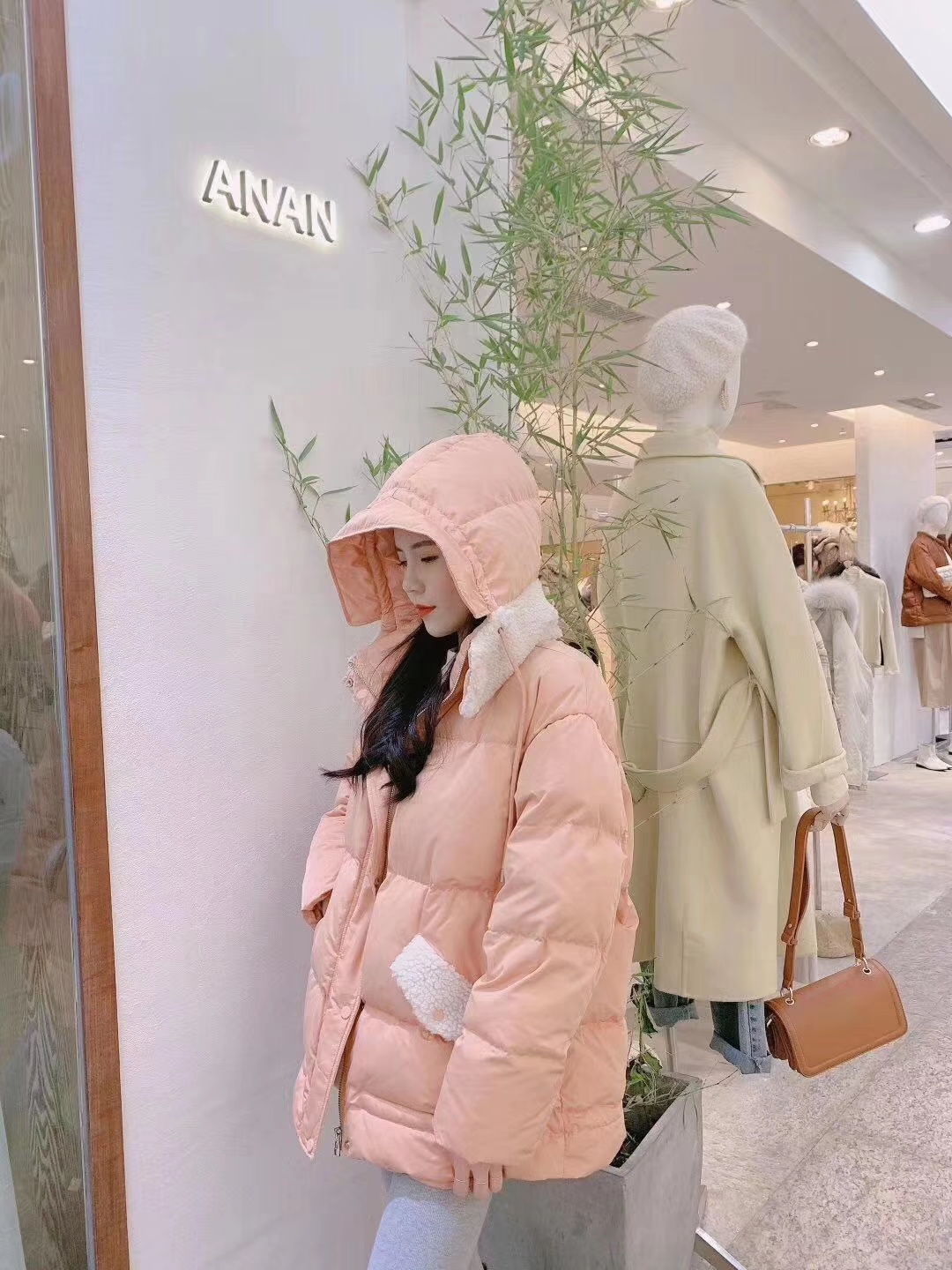 女装一手货源，服装代理一件代发厂家