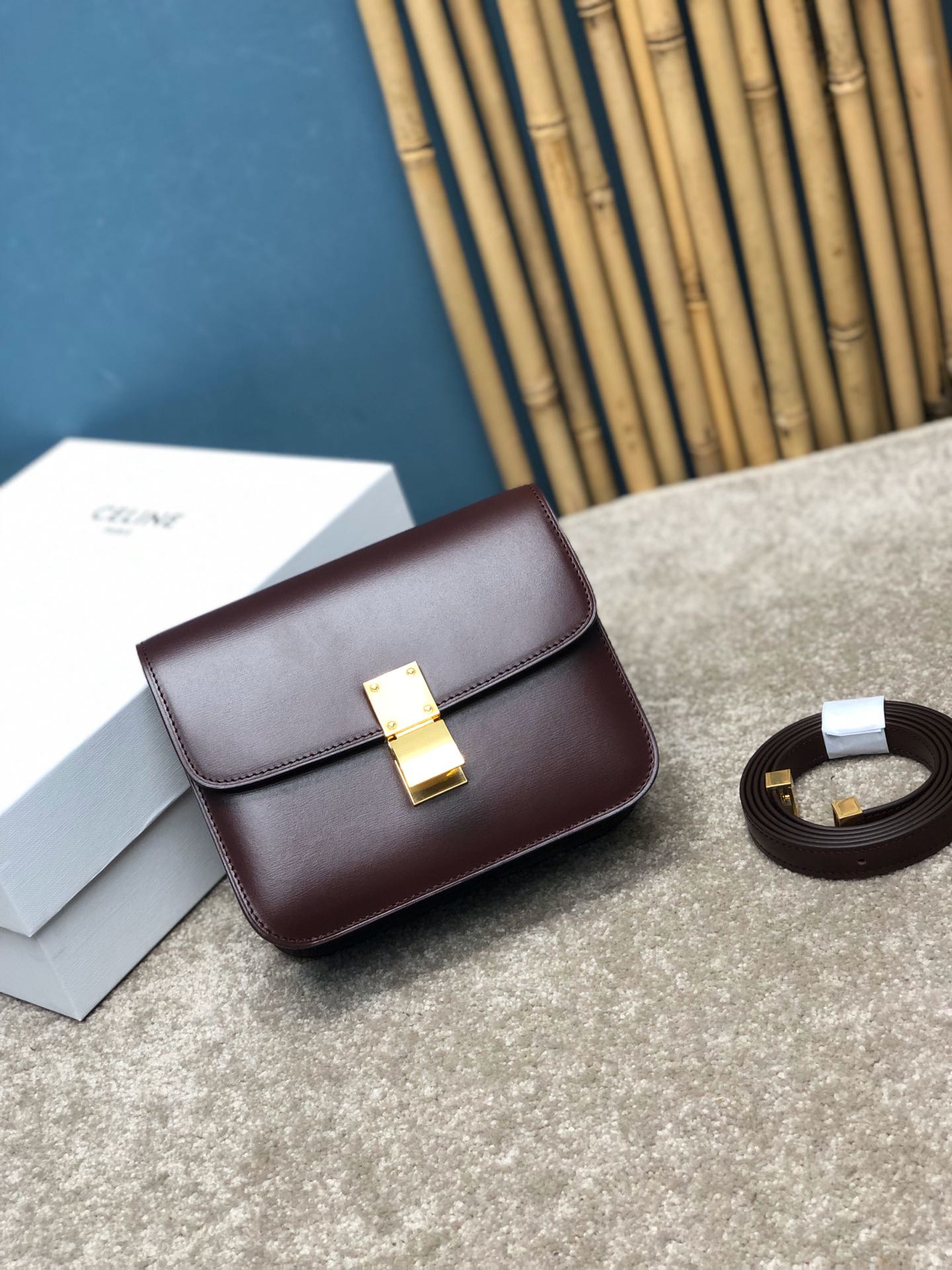 大牌原单一比一厂家直销一手 货源包包、主做C *hanel  、迪奥、Lady D *ior、新款发行。专柜同步