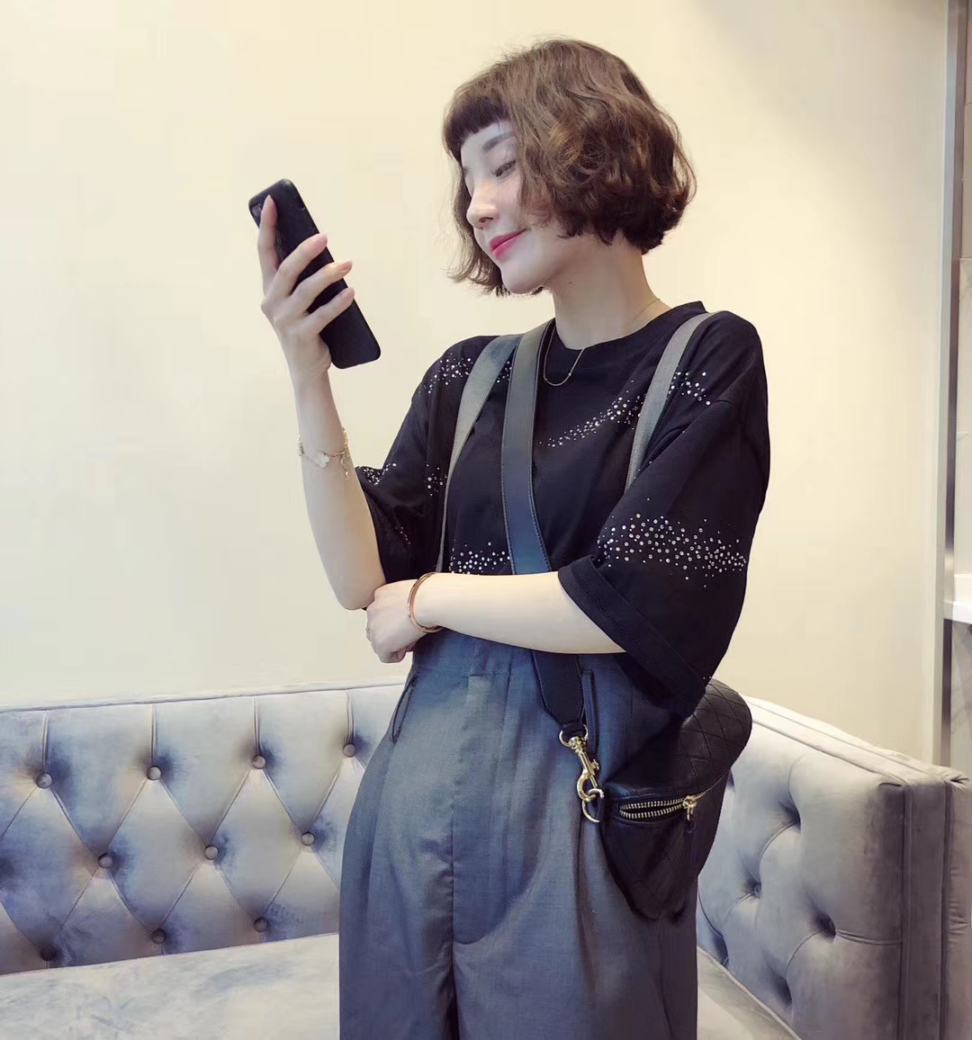 微商代理服装，一手货源款式多，一件代发