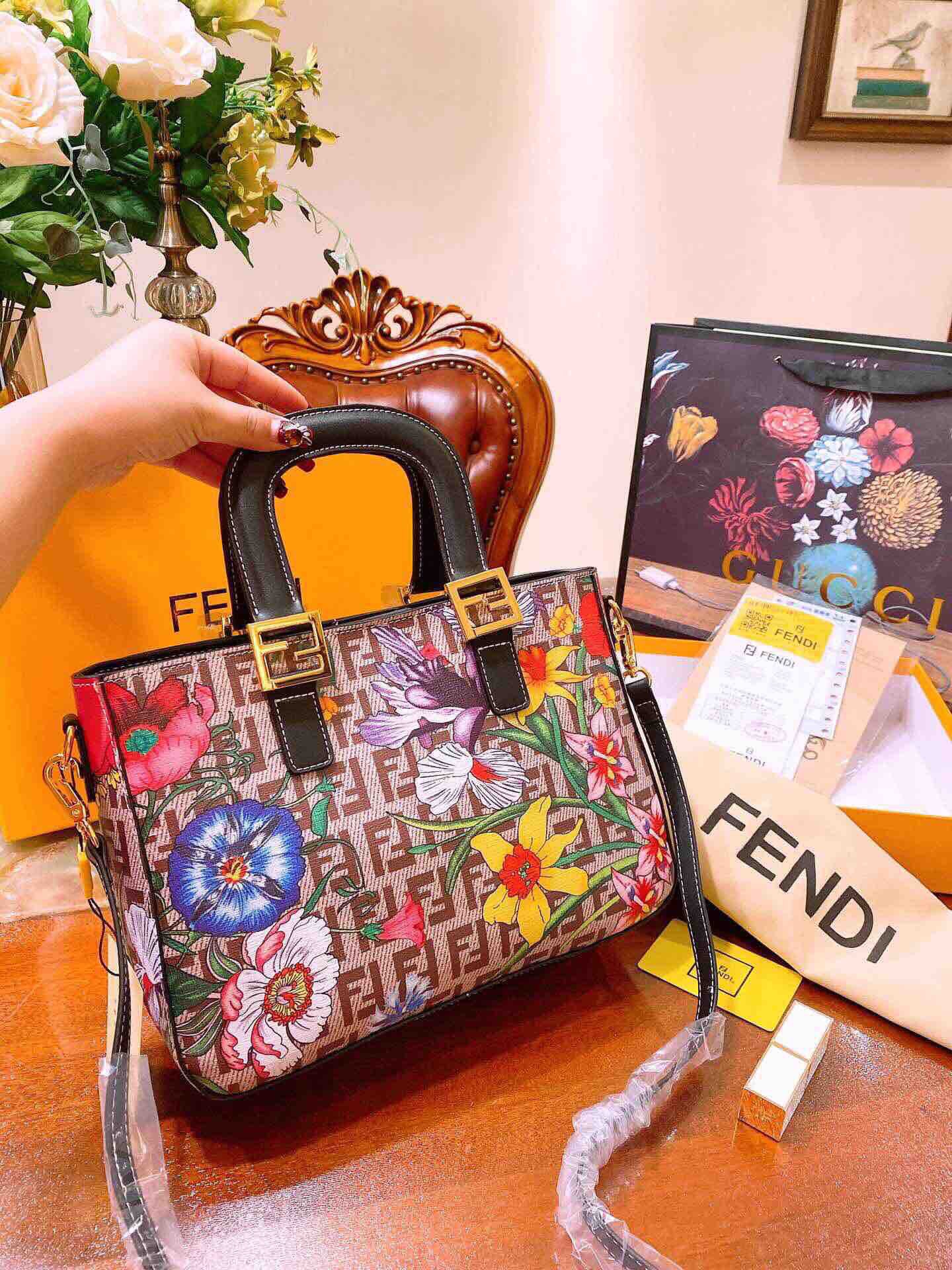 一手奢侈品货源，一件代发，厂家拿货，全网最低价
