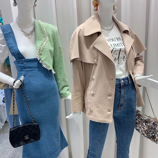 服装批发实体店微商代理拿货，款式好看一件代发