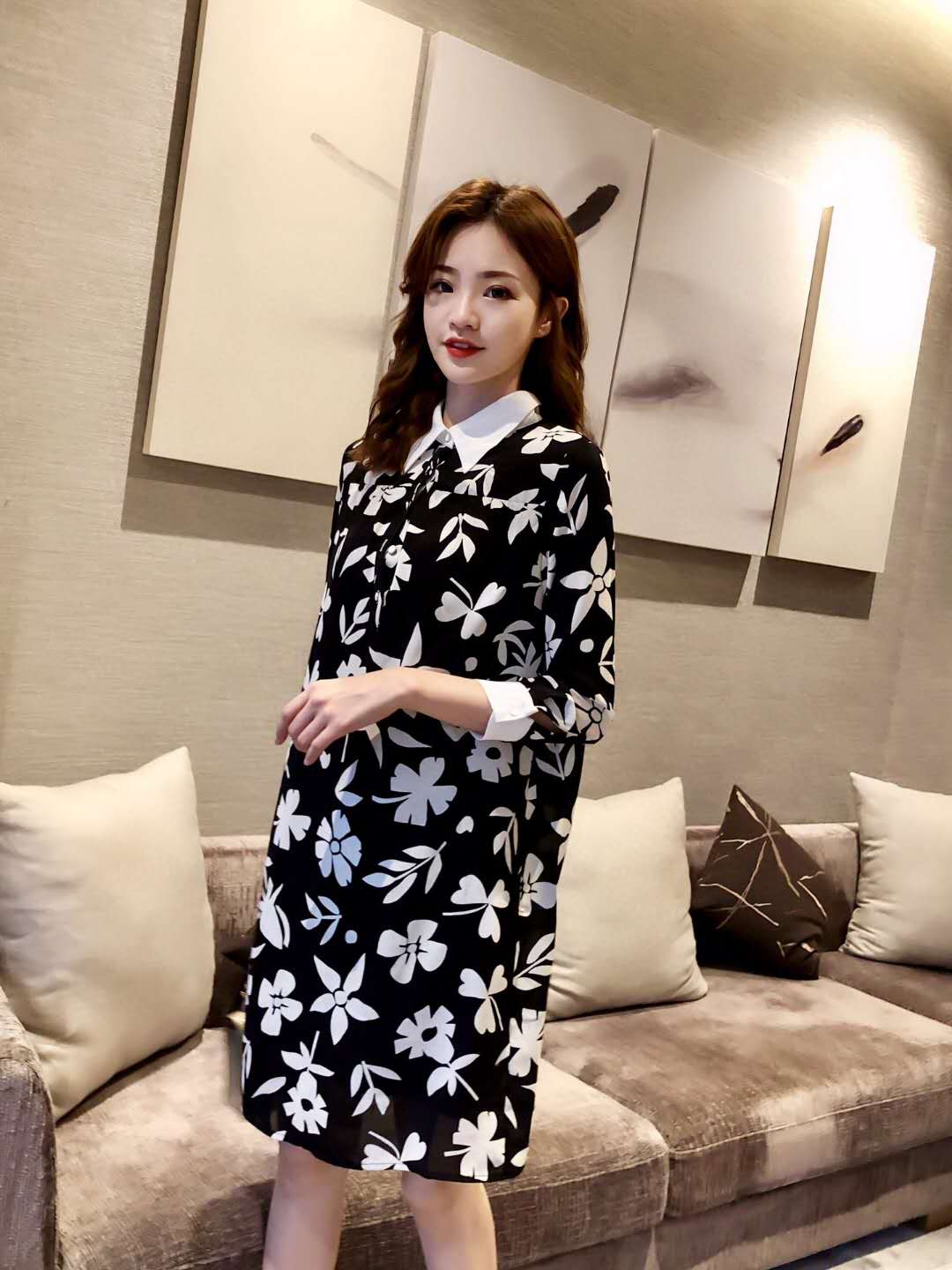 精品女装批发一手货源，可代理可加盟，支持一件代发无需囤货