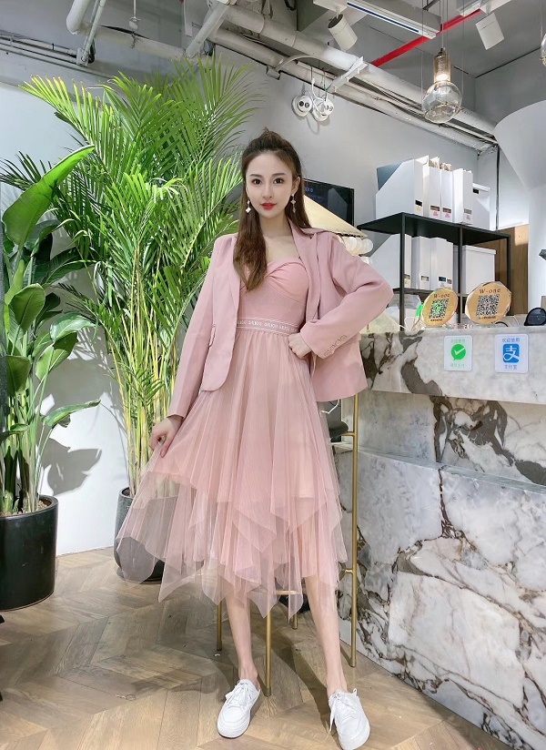 高端女装厂家直销一手货源 诚招微商代理一件代发