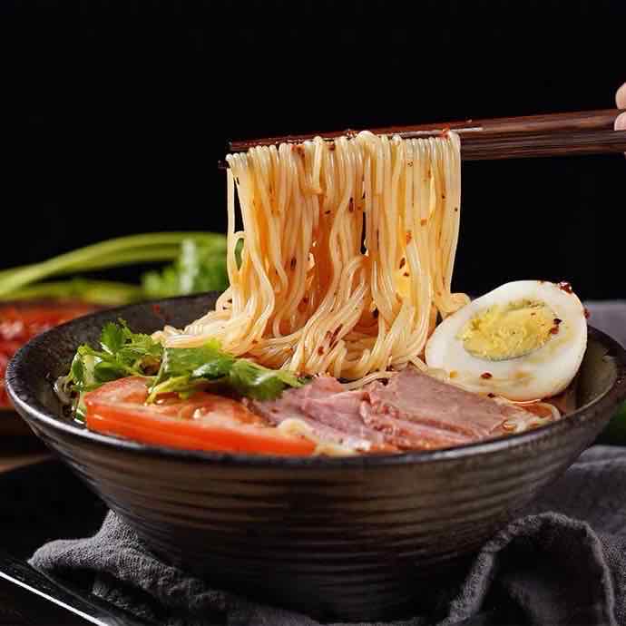 几百种网红零食 厂家货源 一件代发 免费培训