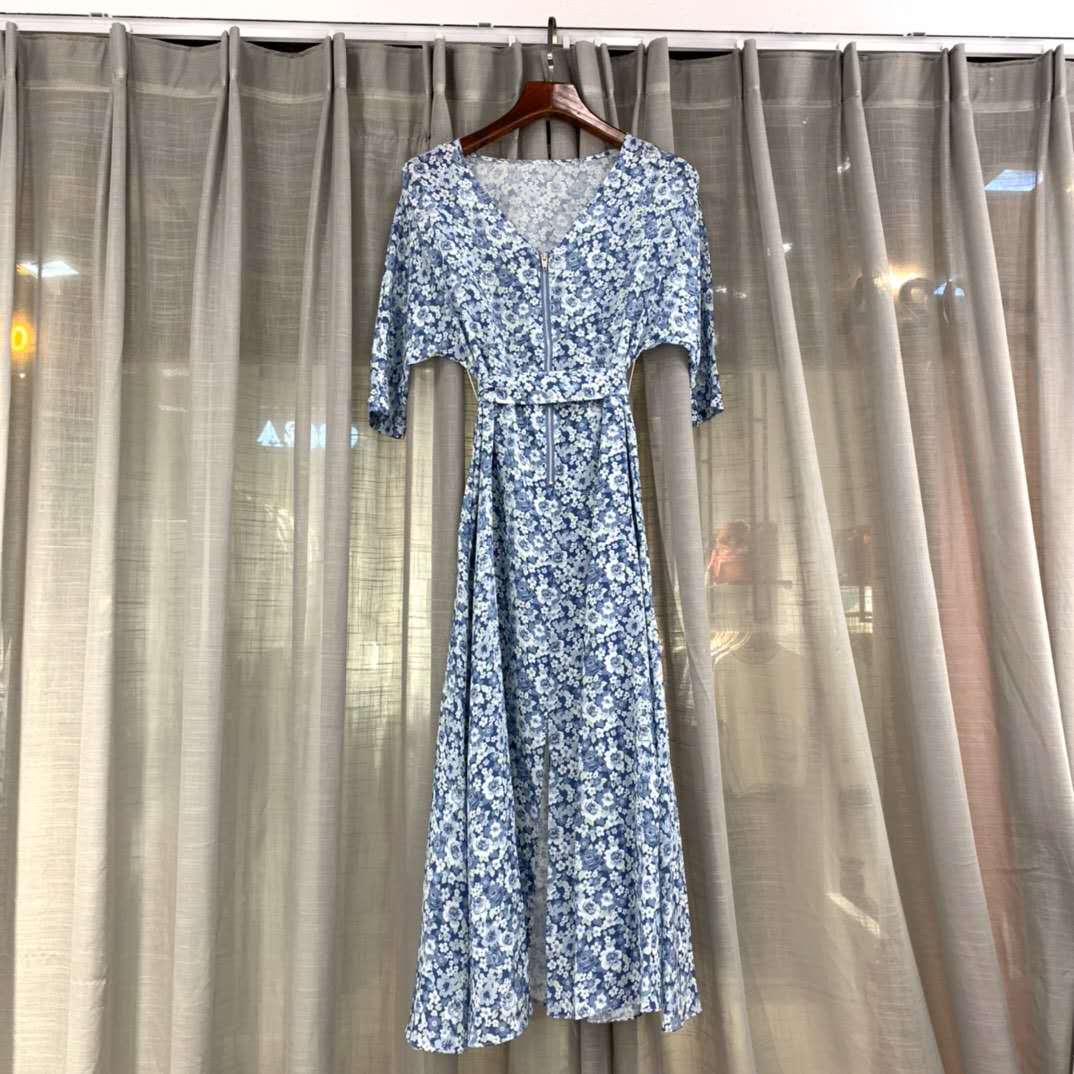 大牌原单小众品牌设计师打造、主做品牌女装、有bu风衣、和其他款式、免费招代理
