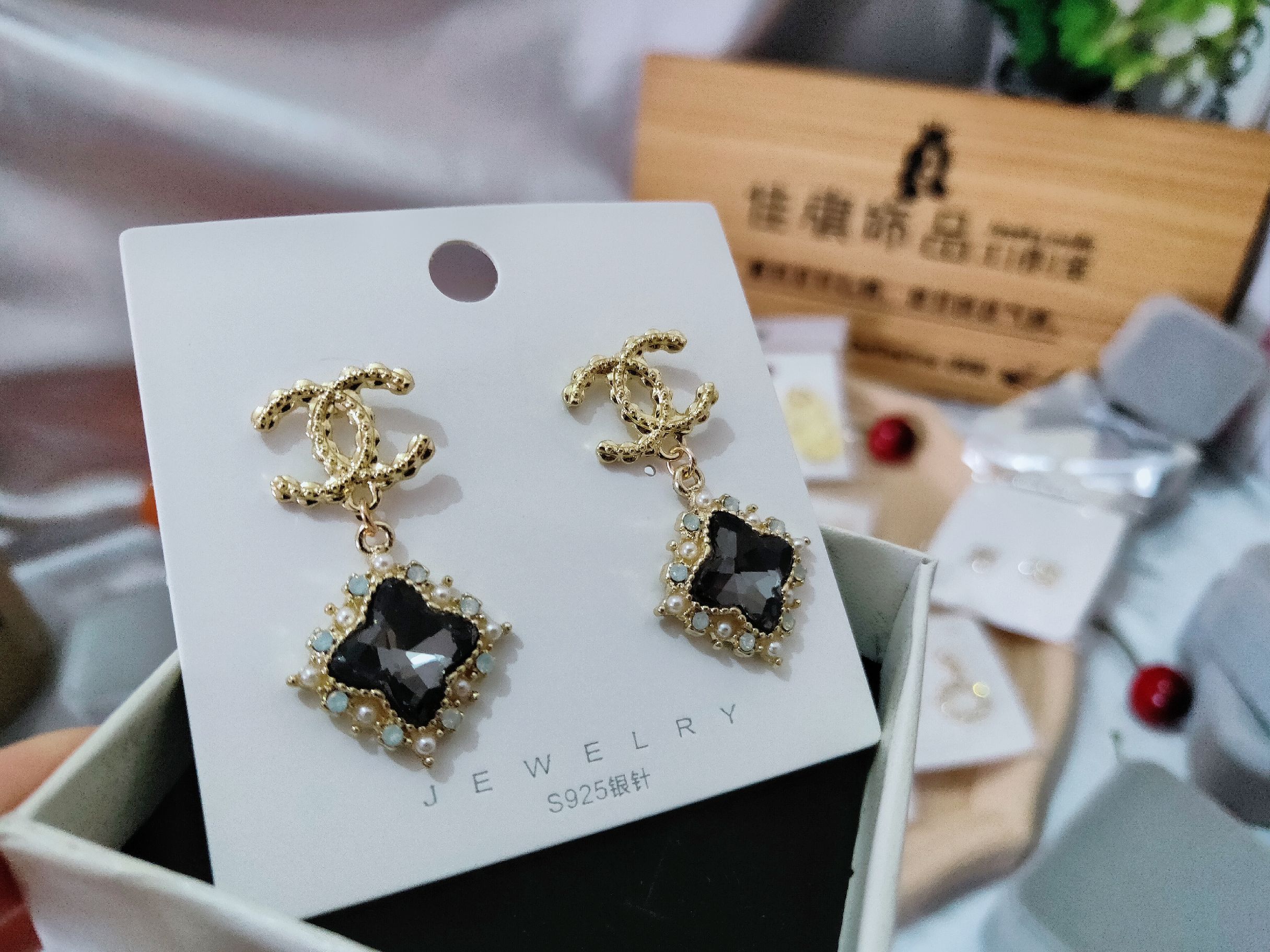 耳环工作室货源代发，店主亲自打理，全国招代理一件代发