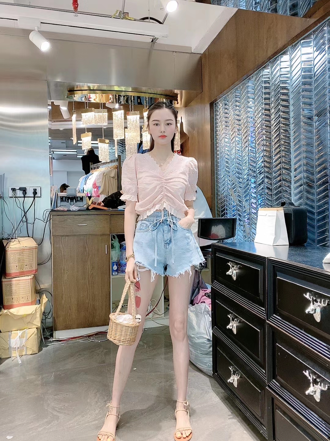 女装代理零基础做起，可提供厂家一手货源一件代发