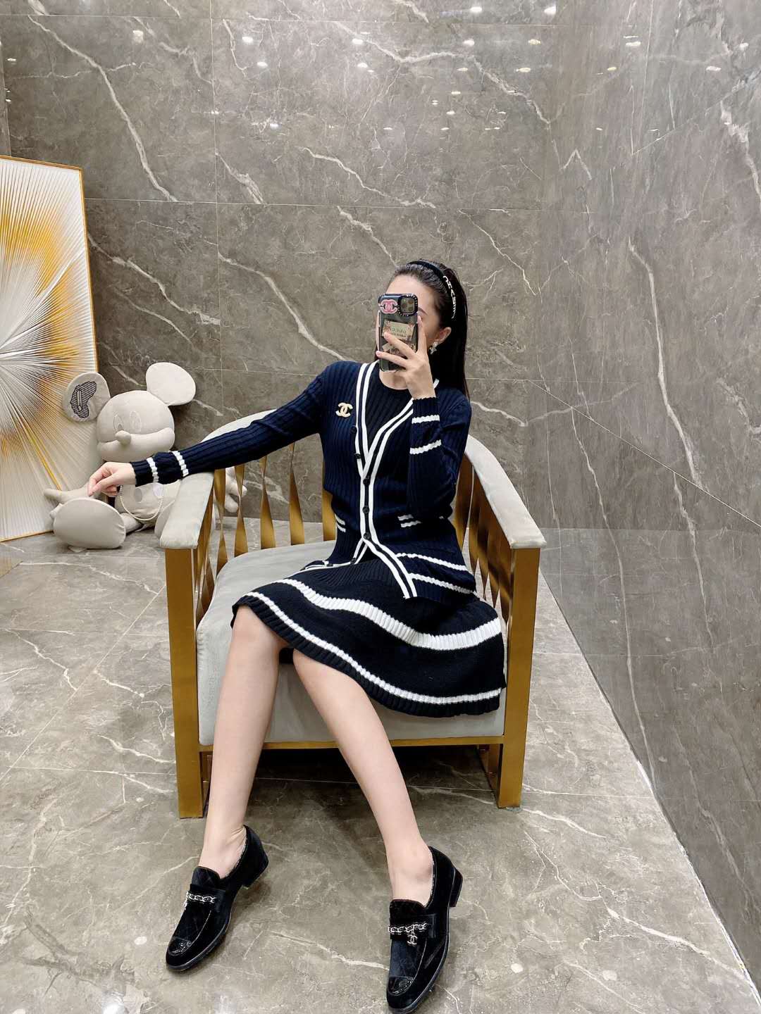 最新高端定制小众女装 品牌潮牌制作 打造 一比一打造新款发行