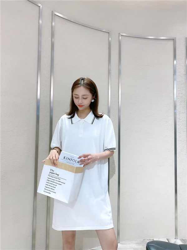 网络发达时代，微商做副业选择代理女装一件代发