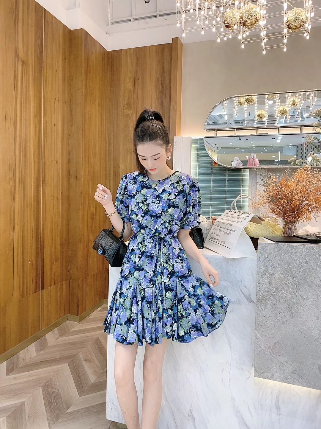 微商代理一手货源怎么找？女装一件代发