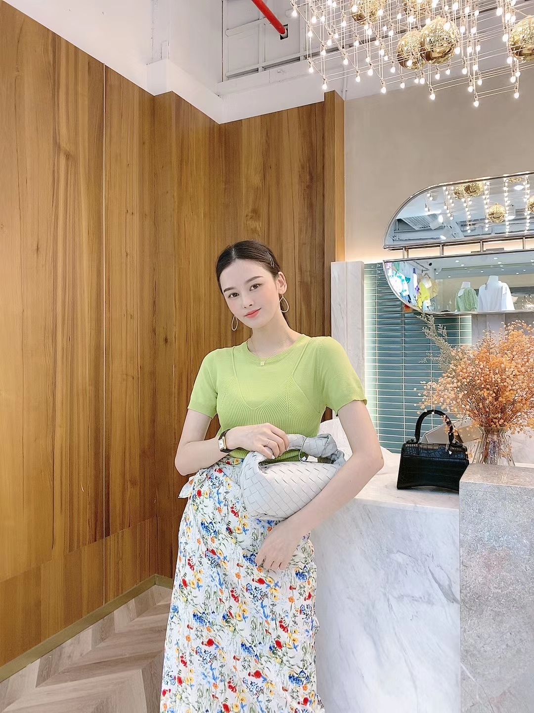 微商代理一手货源怎么找？女装一件代发