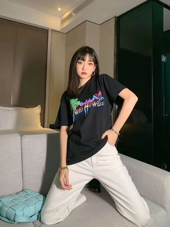 最新品牌小众系列女装 大牌原单一比一定制厂家直销一手货源批发