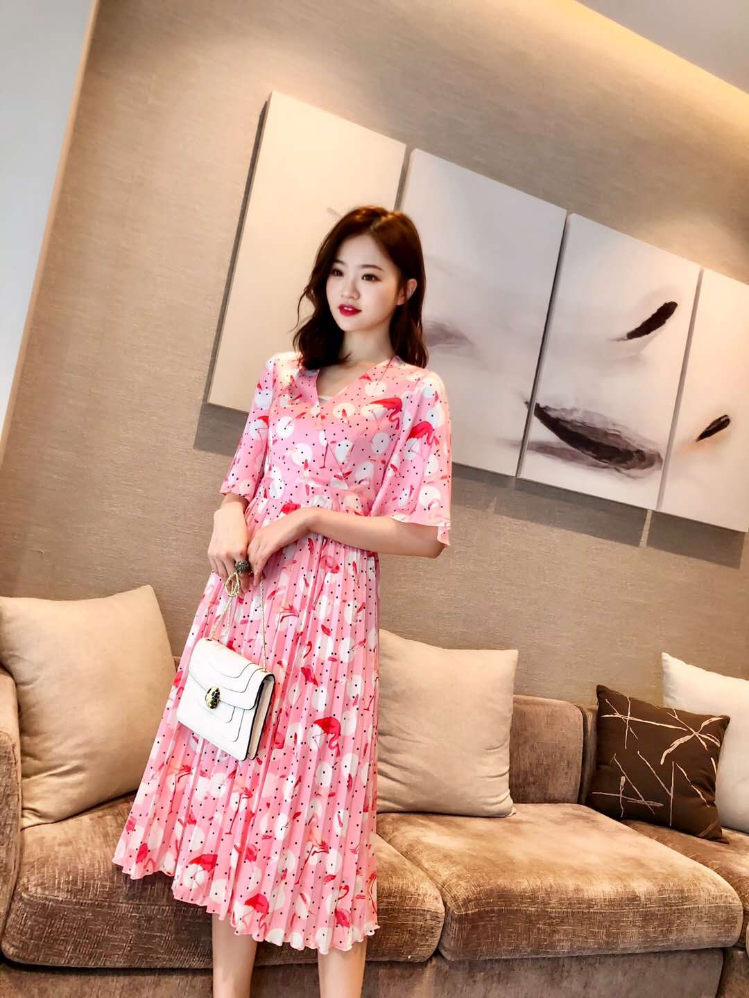 大牌精品高端服装批发，一手货源，质量保障，长期招代理，一件代发