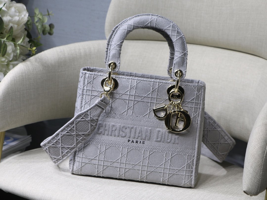 顶级原单奢侈品LOEWE古驰香奈儿LV包包特级精品现货供应