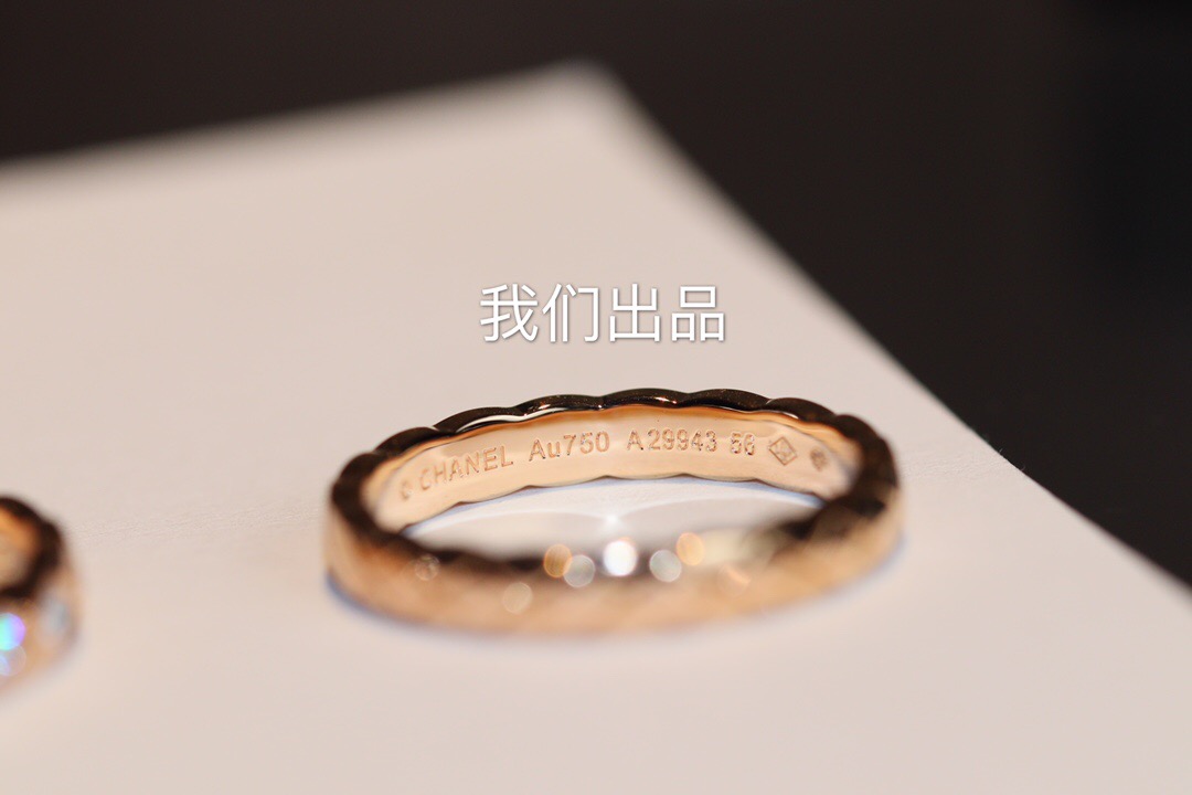 V金高版本奢侈品饰品，质保三年，永久保色，免费代理