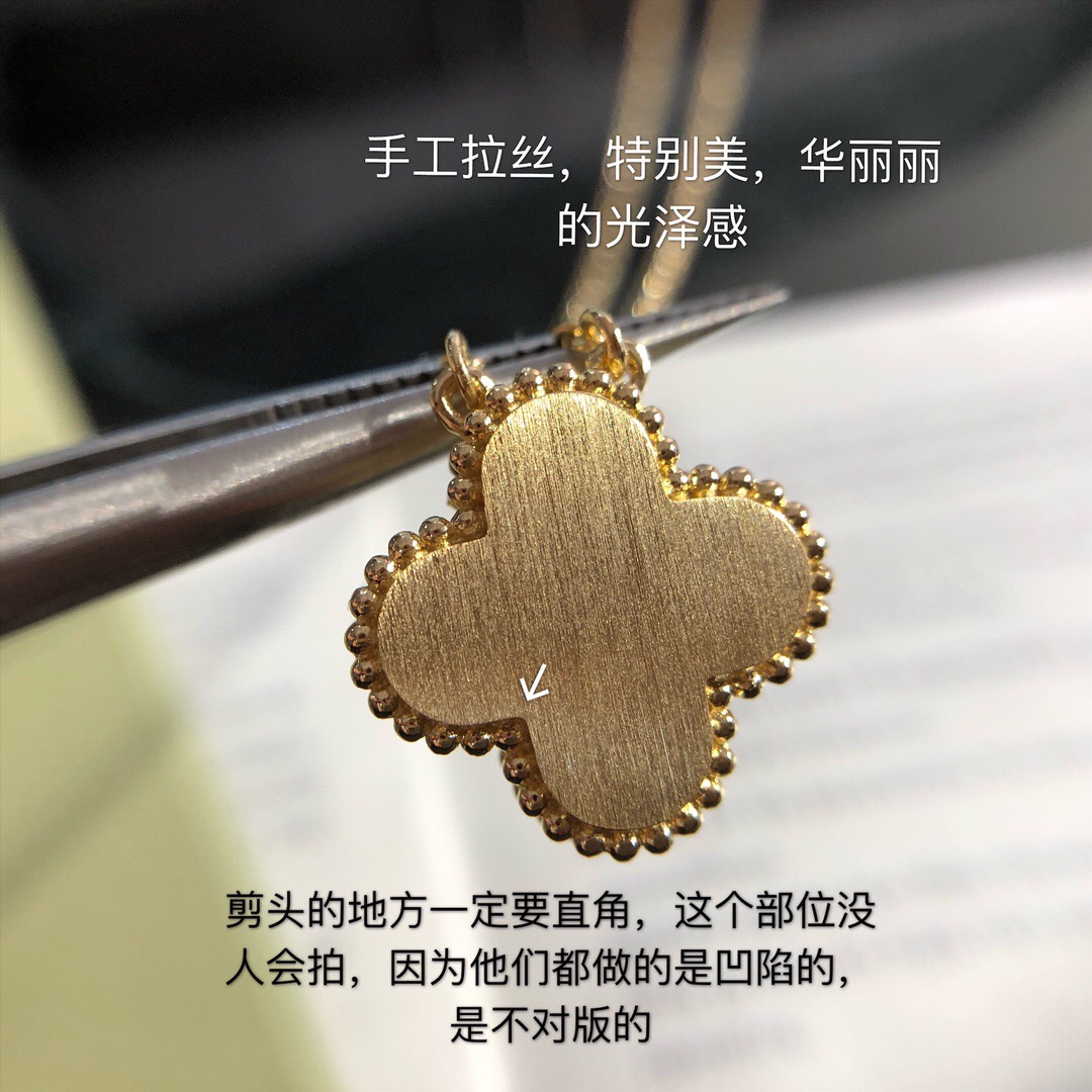 V金高版本奢侈品饰品，质保三年，永久保色，免费代理