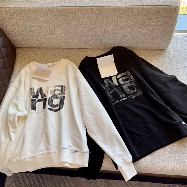 微商代理一手货源，服装一件代发