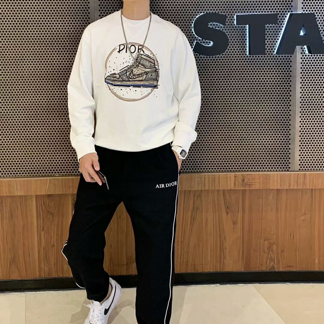 哪里找复刻男装货源，大牌潮牌男装免费代理