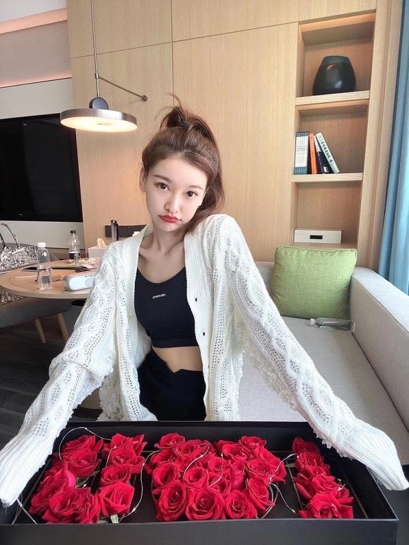 中高档女装代理，一件代发，支持实体店批发拿货