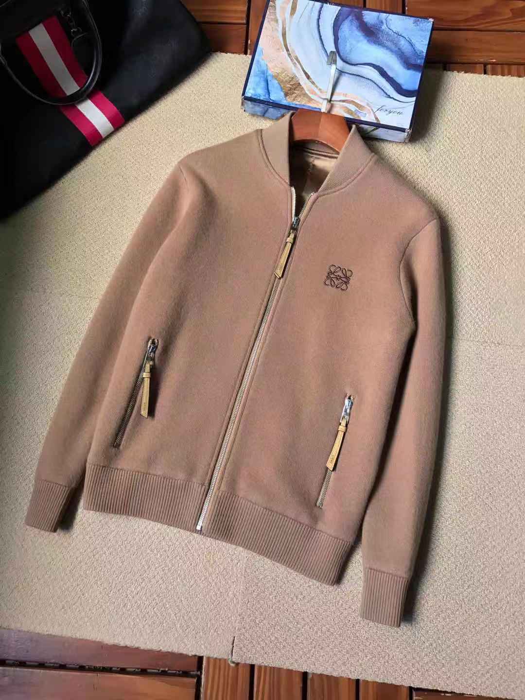 精品1比1复刻大牌男装货源 微商代理 一件代发