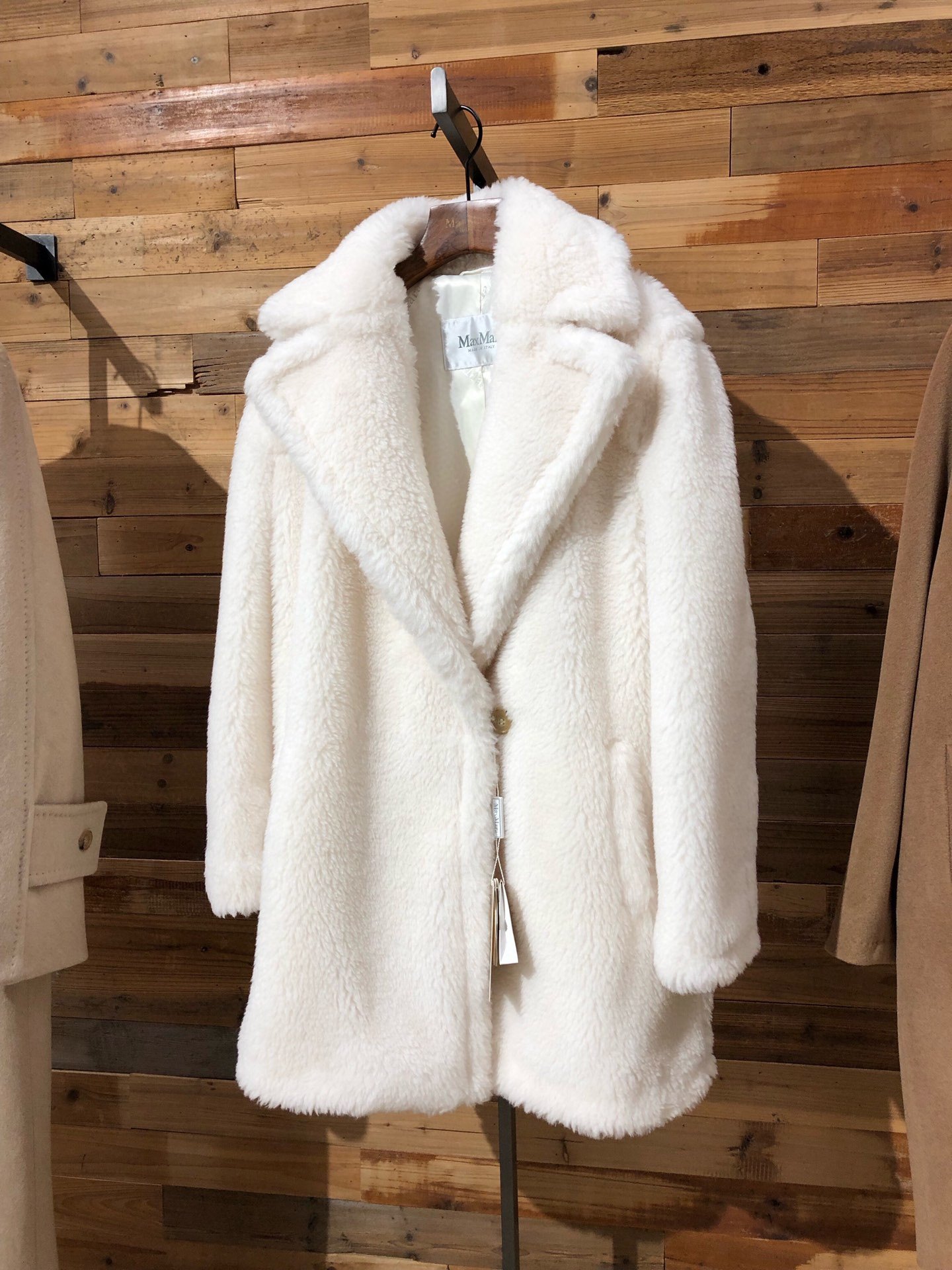嘉兴大牌原单羊绒大衣 皮草一手货源maxmara 泰迪一手货源