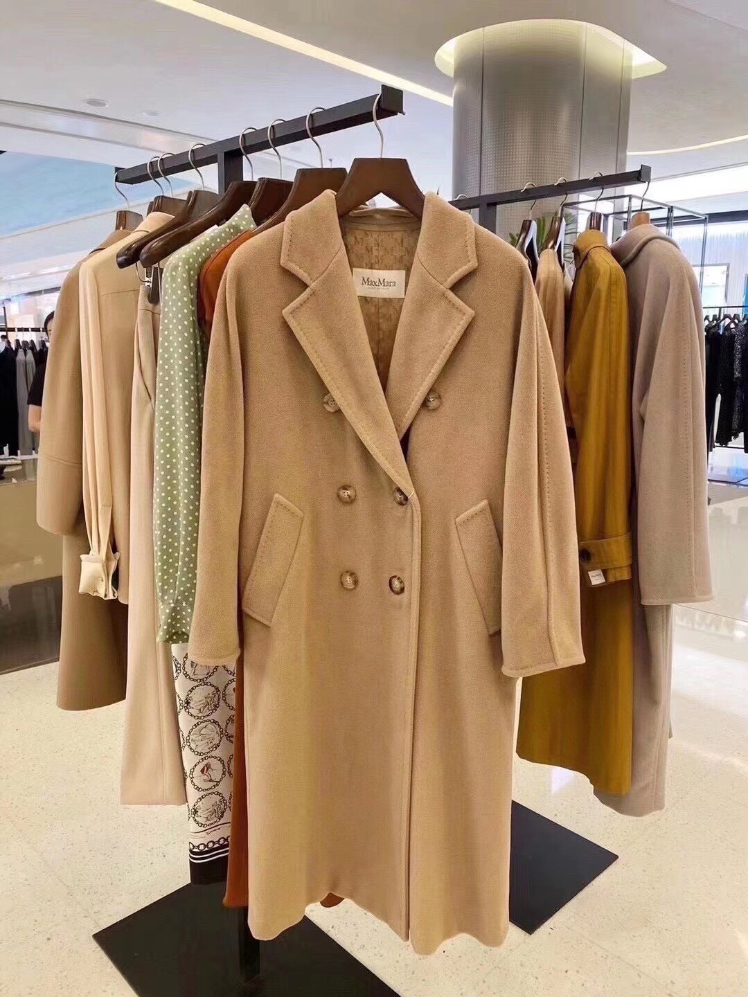 嘉兴大牌原单羊绒大衣 皮草一手货源maxmara 泰迪一手货源