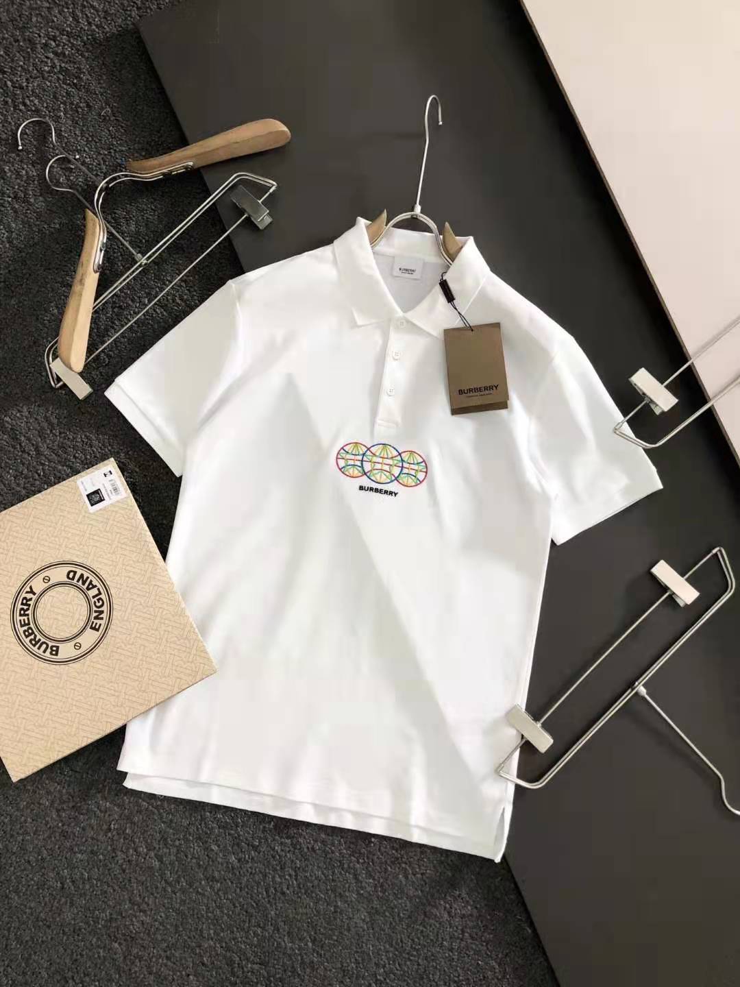 顶尖高档服装厂家货源哪里有，精品著偧品男装厂家