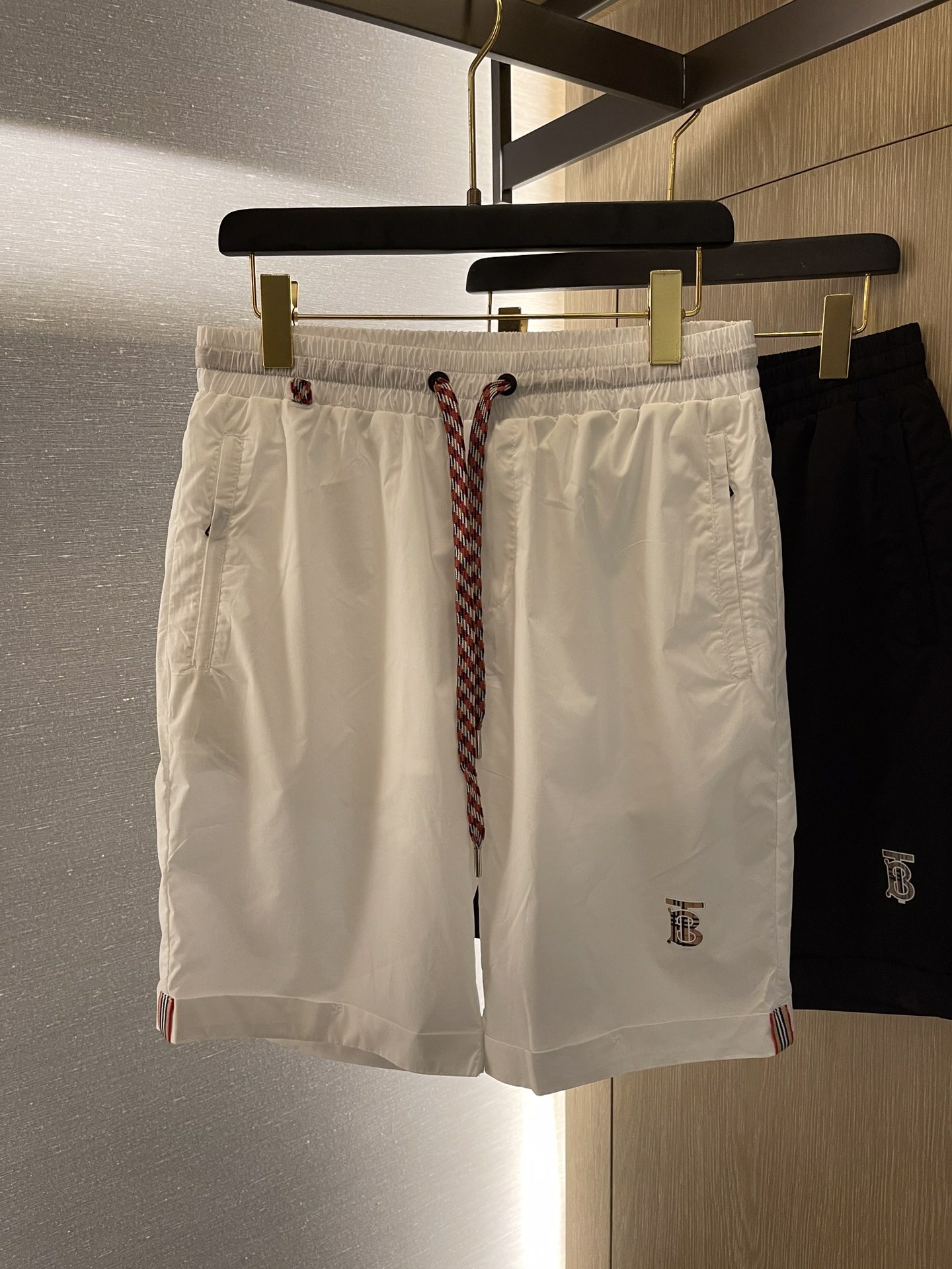 广州厂家一手男装 广州高端奢侈品大牌男装原单