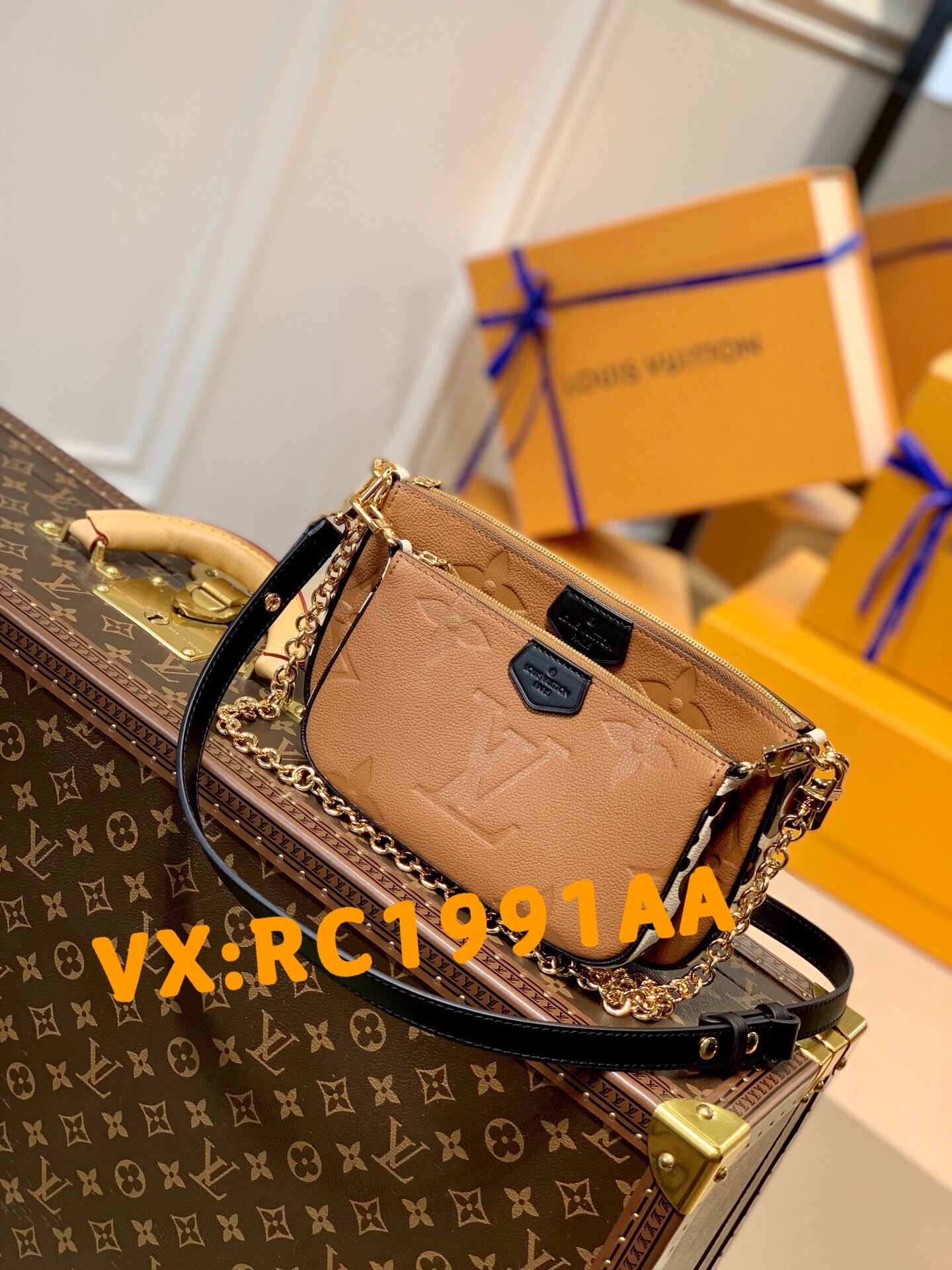 M56889 LV CRAFTY NEONEO 中号手袋 超大 Monogram 印花水桶包 奶白色