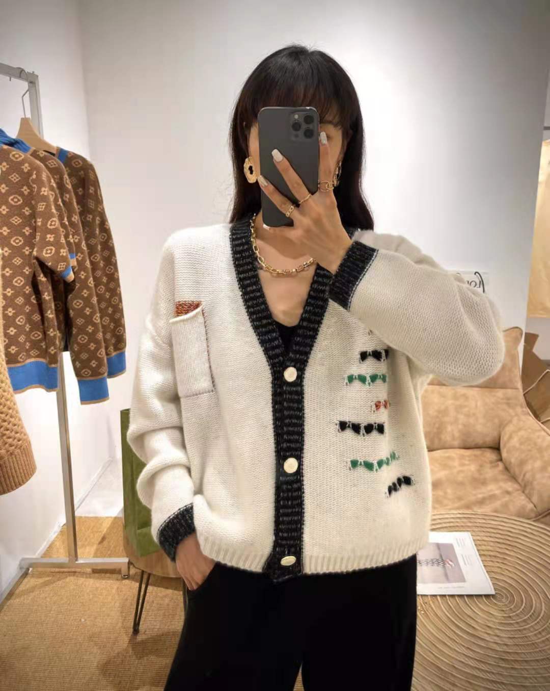 高端定制原创小众 深圳南油贵航天安一手货源女装鉴赏