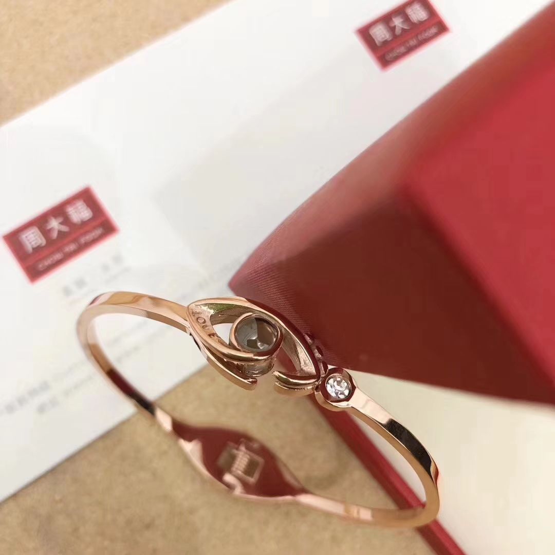 卡卡女装招代理 专柜品质 工厂出货 一件代发