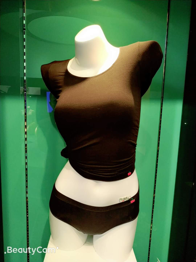 优艾可以穿的护肤品