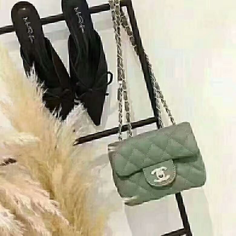 时尚服装鞋子 厂家直接销售 当天发货 质量保证