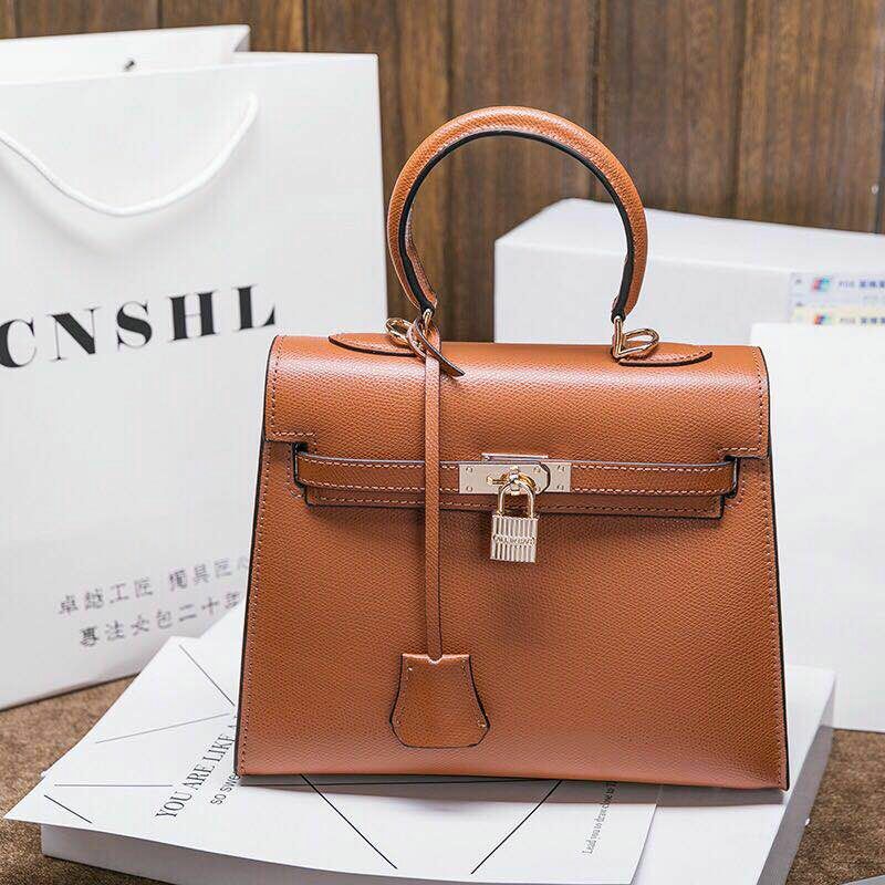 服装鞋子包包诚信招代理，一件包装代发