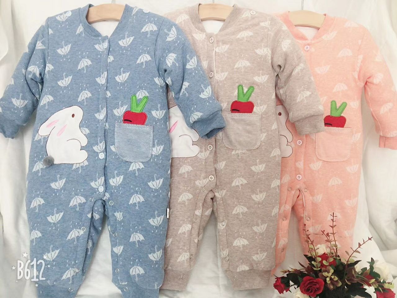 婴儿连体服 厂家一手货源 30块一套