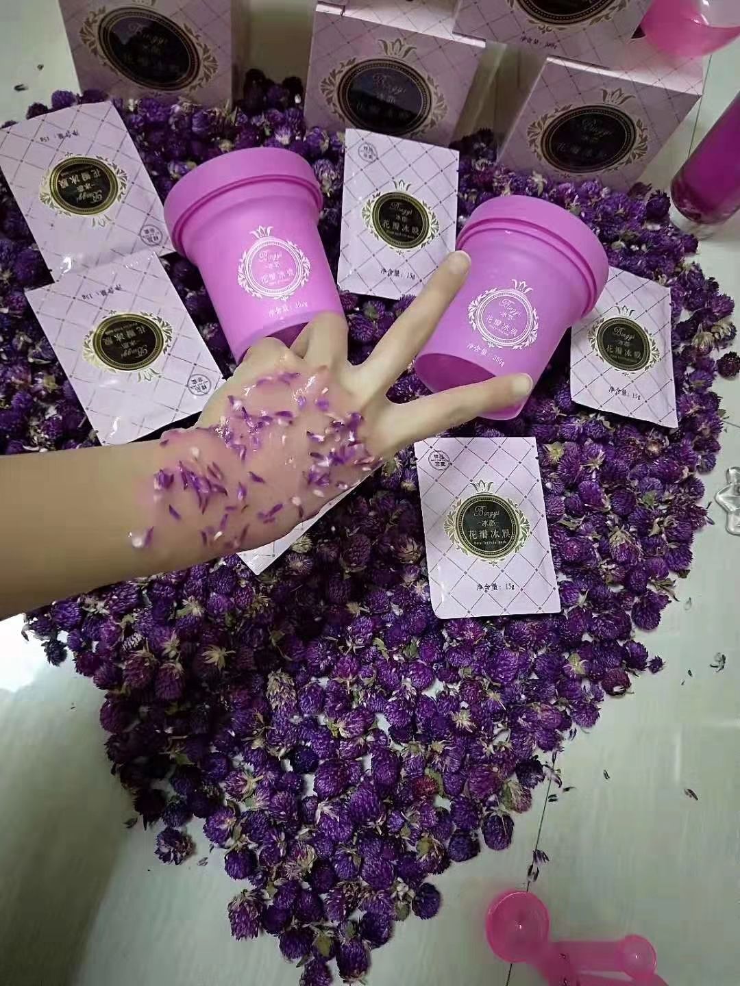 美丽花瓣面膜 有喜欢的宝宝们可以了解一下